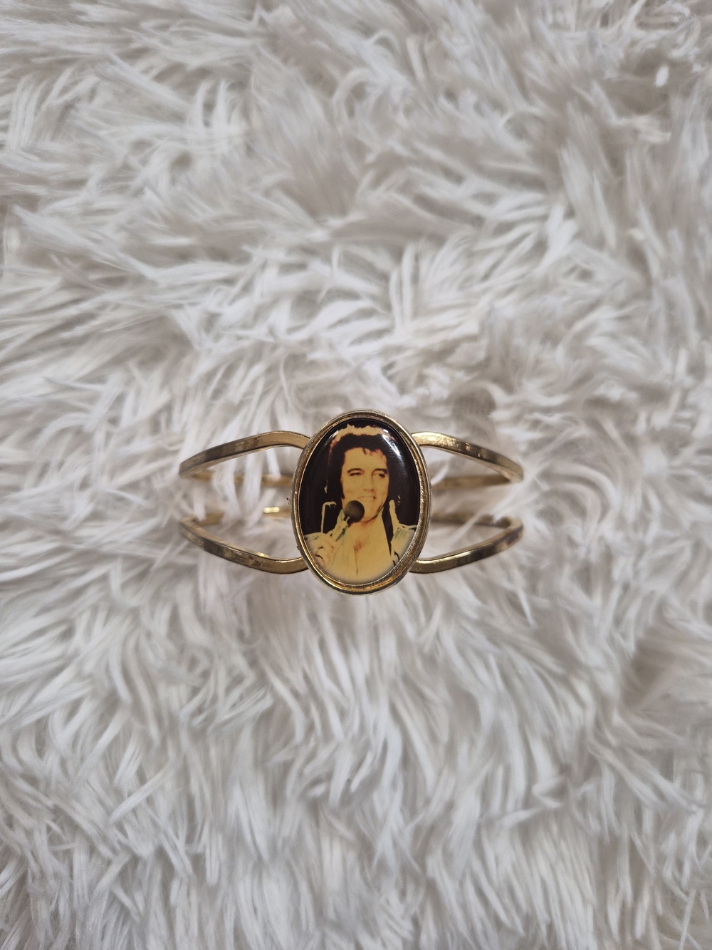 Vintage Elvis Bracelet Bangle Hinge Hinged Gold Tone Elvis Presley Oval Pendant